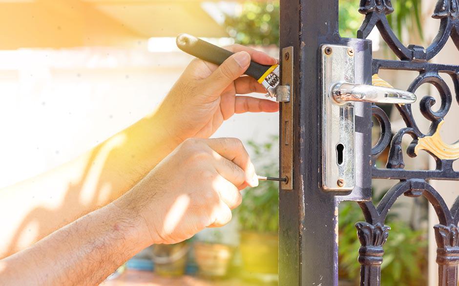 ouverture de porte Istres